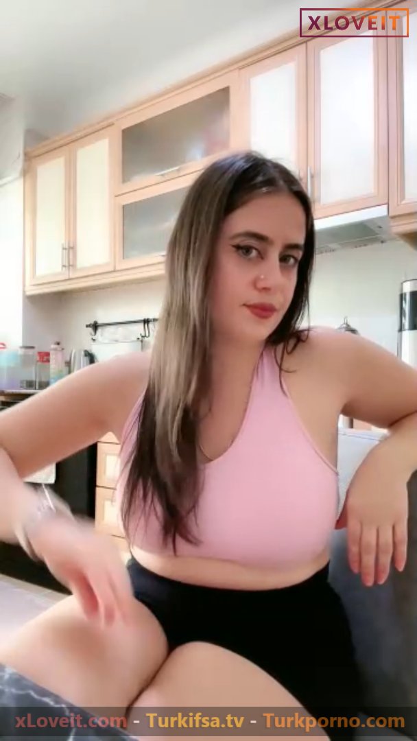 Ayşe Elbi ifşa Türk milften mini etekli yayın seyret