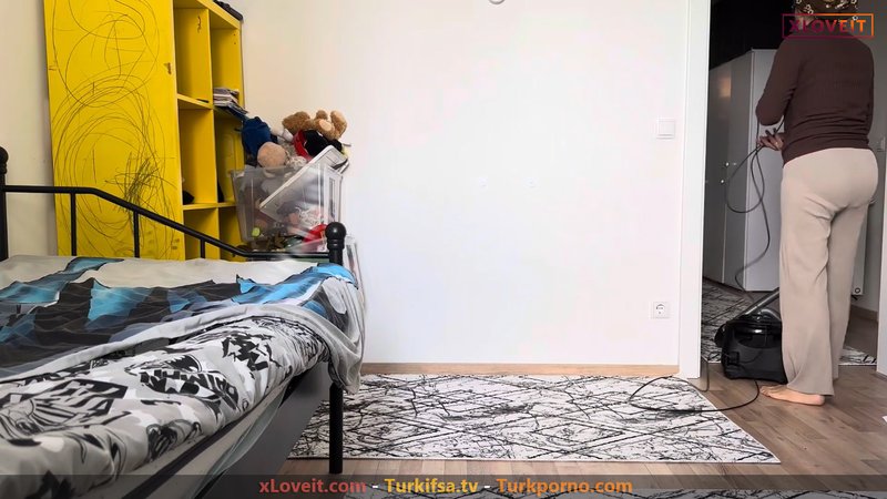 Fatma ile her telden ifşa çocuk odasını süpürdü